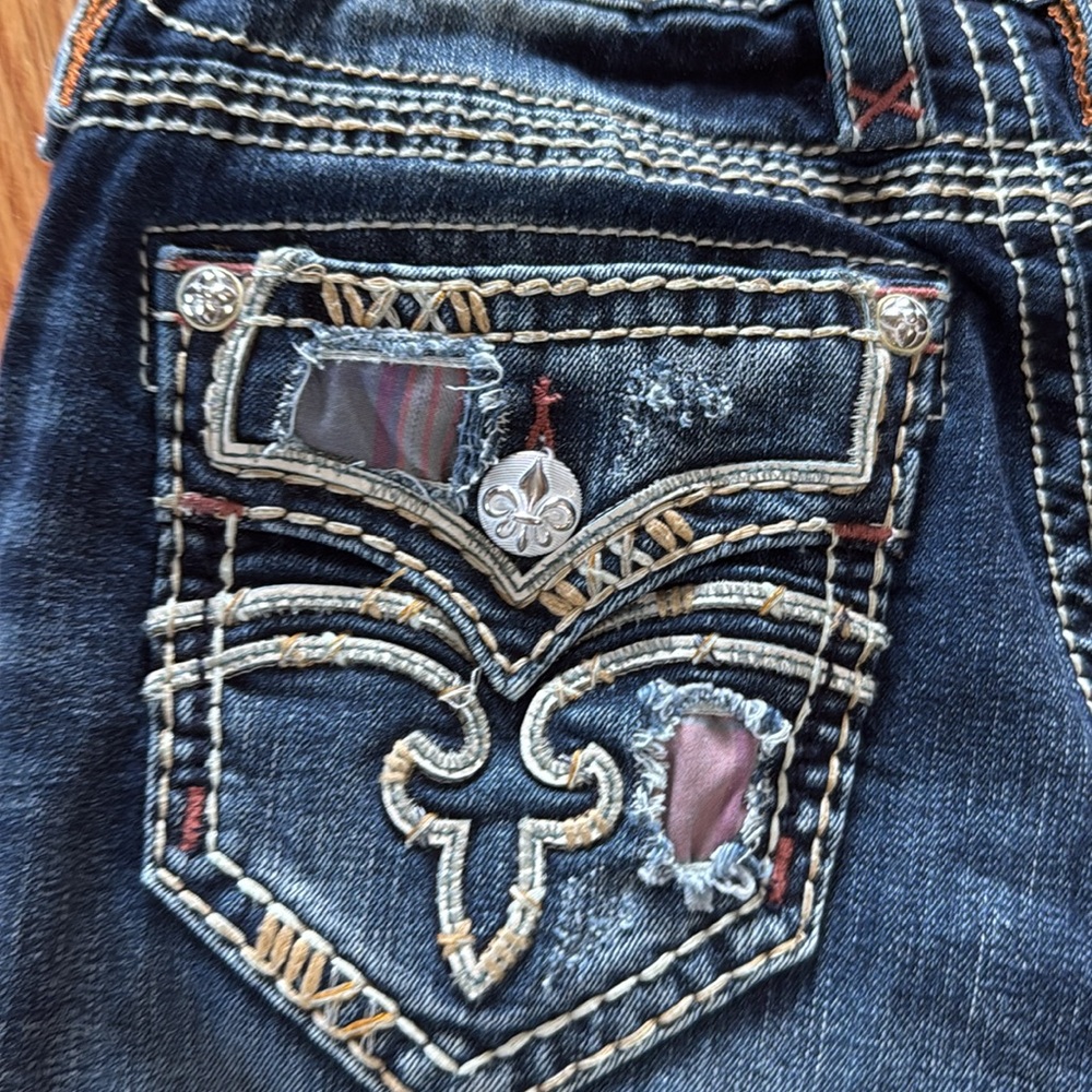 Ladies Rock Revival jeans, size 28 hemmed to a 30 length like new hardly worn.